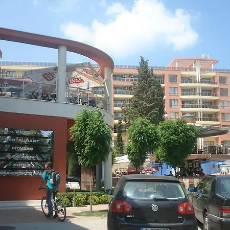 Vigo 4*